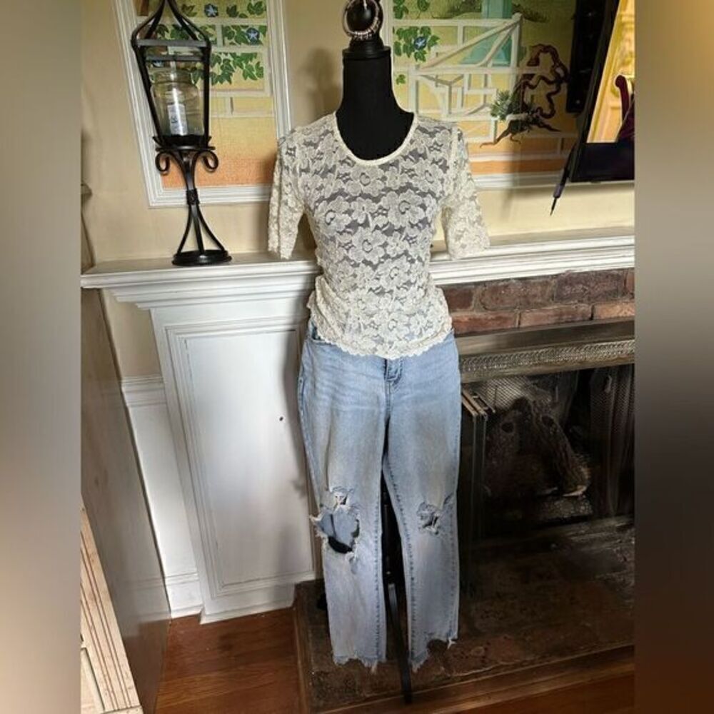 Rini Rossi vintage stretch lace cream shirt. Like new, made in USA. Size small